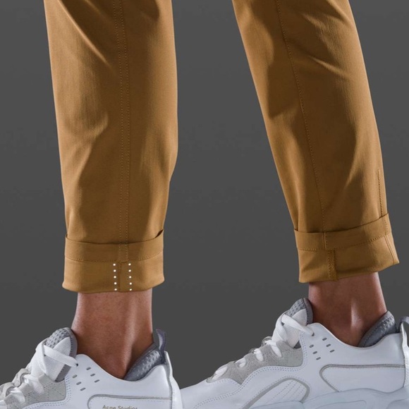 lululemon athletica “City Sleek 5 Pocket 7/8 Pants, Size 10 - Picture 5 of 13